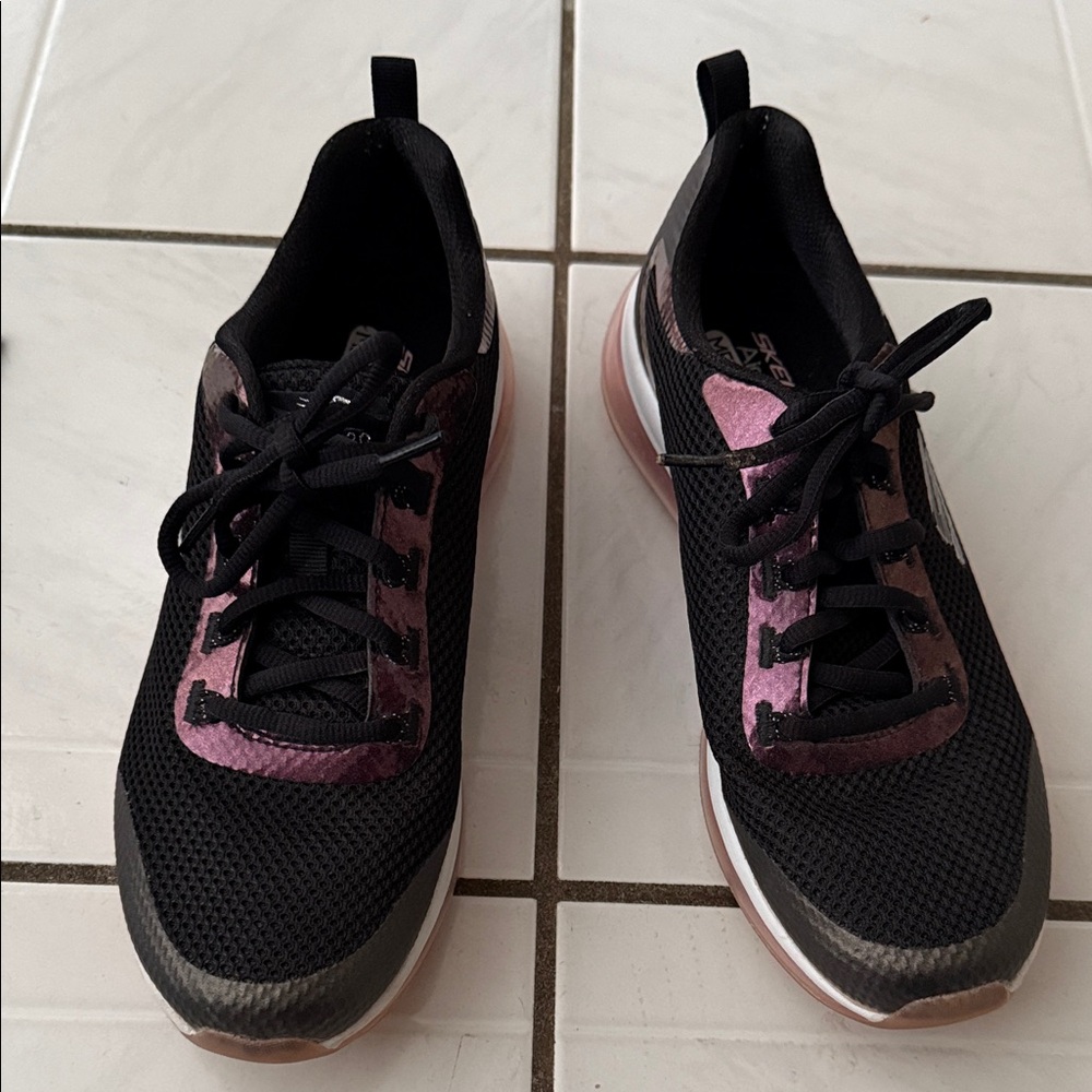 Skechers Women's Black and Pink Athletic Shoes